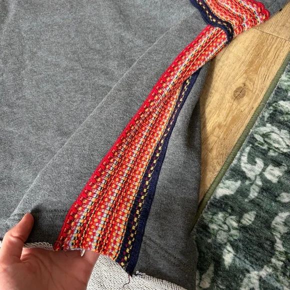 Natural Life Charcoal Knit Trim Sweatshirt Size L/XL - Picture 7 of 10